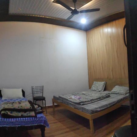 Karnaprayāg Hotel Trishul Inn מראה חיצוני תמונה