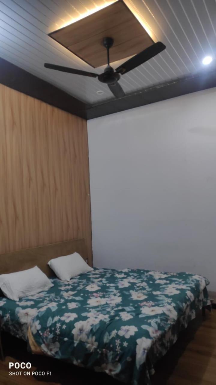 Karnaprayāg Hotel Trishul Inn מראה חיצוני תמונה