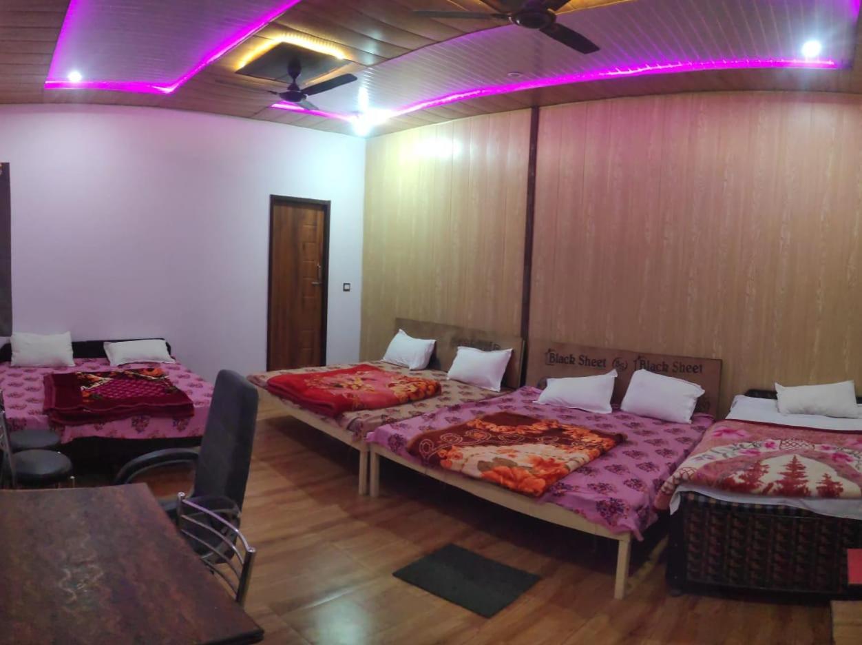 Karnaprayāg Hotel Trishul Inn מראה חיצוני תמונה